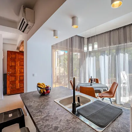 Apartment Opus